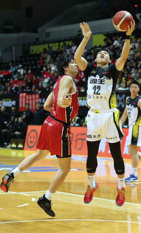 TPBL新北國王擊敗台北台新戰神（2） (圖)