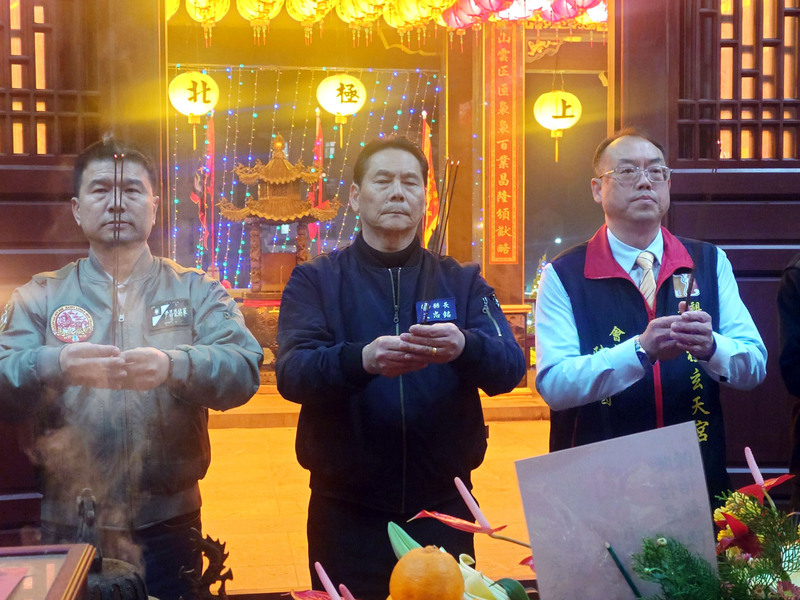 王忠銘至馬祖北極玄天宮上香 (圖)