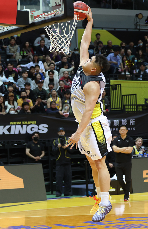 TPBL新北國王擊敗台北戰神　王柏智貢獻13分 (圖)