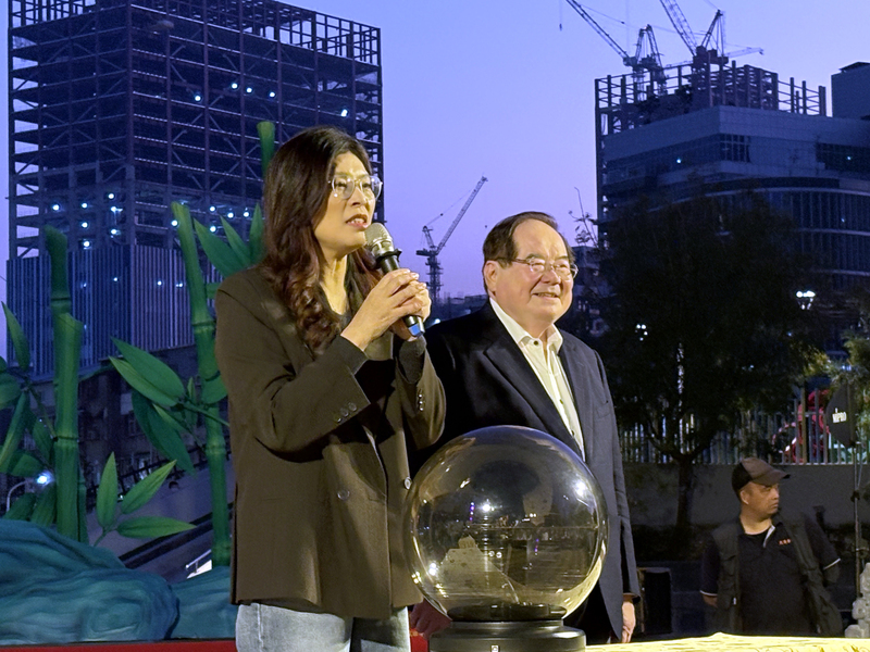 先嗇宮燈會登場　鄭麗文、李乾龍點燈 (圖)