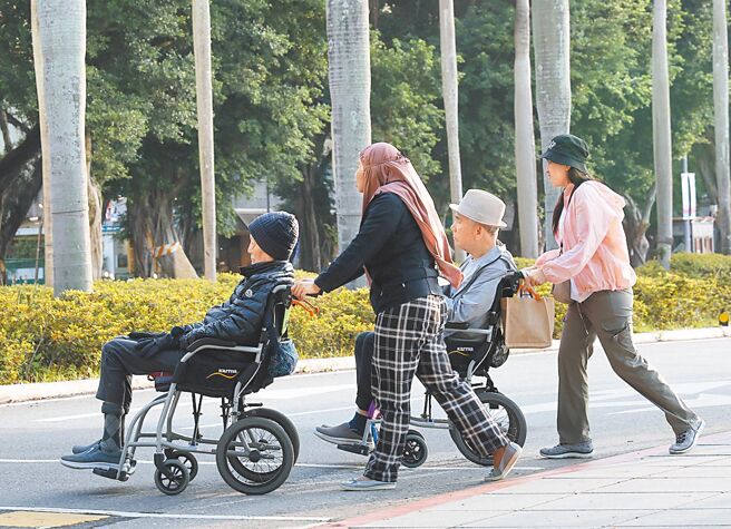 退休理財術－銀髮族投保3招 體況不是唯一門檻