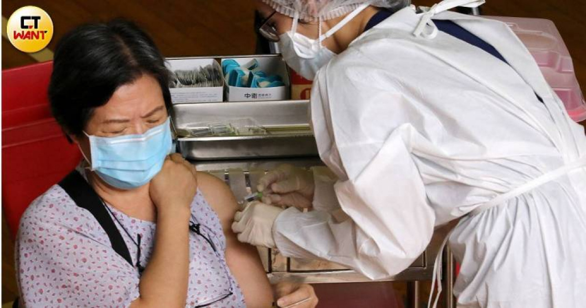 台灣首見BA.3.2病例！醫示警夏季疫情恐升溫　喊話長者快打疫苗