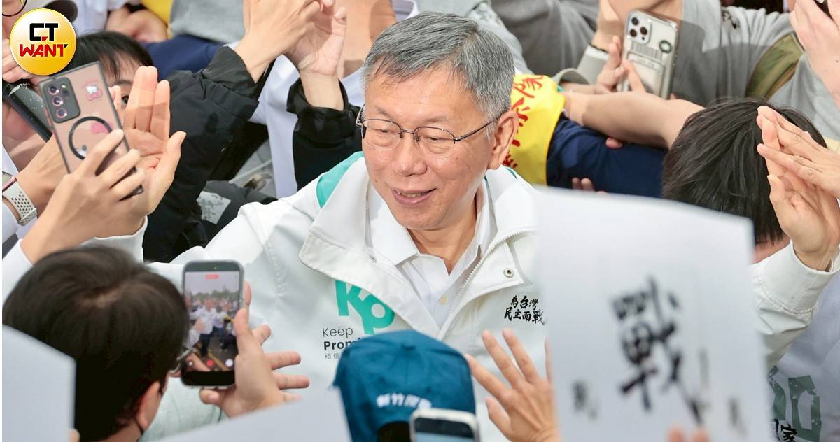 柯文哲案重創白營？最新民調：民眾黨認同度跌至8.5%、逾6成看衰未來