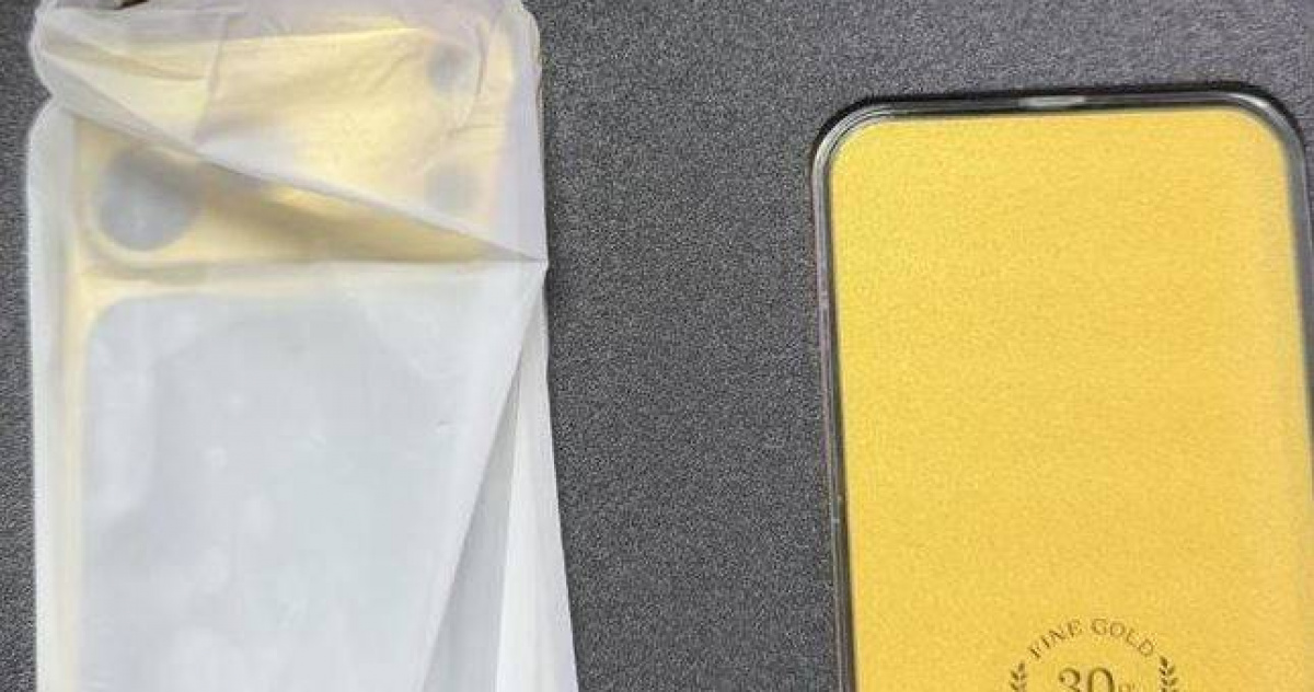 比手機貴！陸電商推63萬「黃金手機殼」　買就送iPhone 17 Pro Max