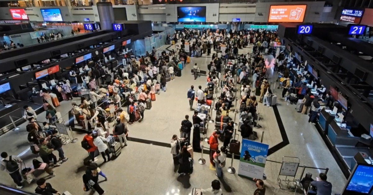 桃園機場新制上路！抓到就罰1200元 旅客大讚：德政