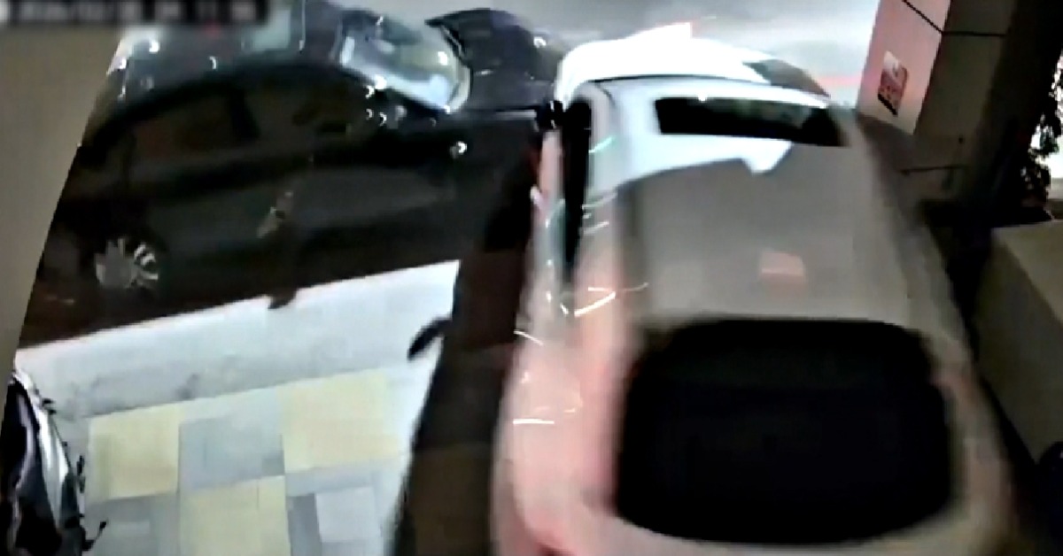 獨家／初四真的出事！2百多萬豪車停騎樓 半夜遭撞