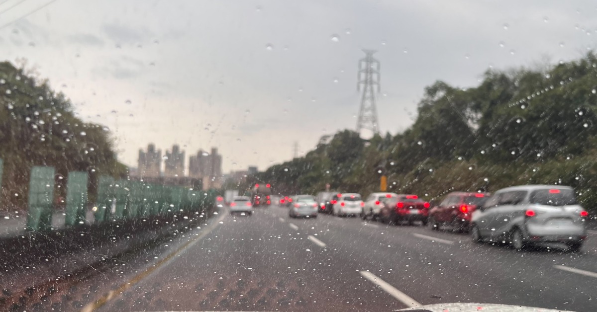 清明連假首日車潮湧現！避開壅塞路段看這裡