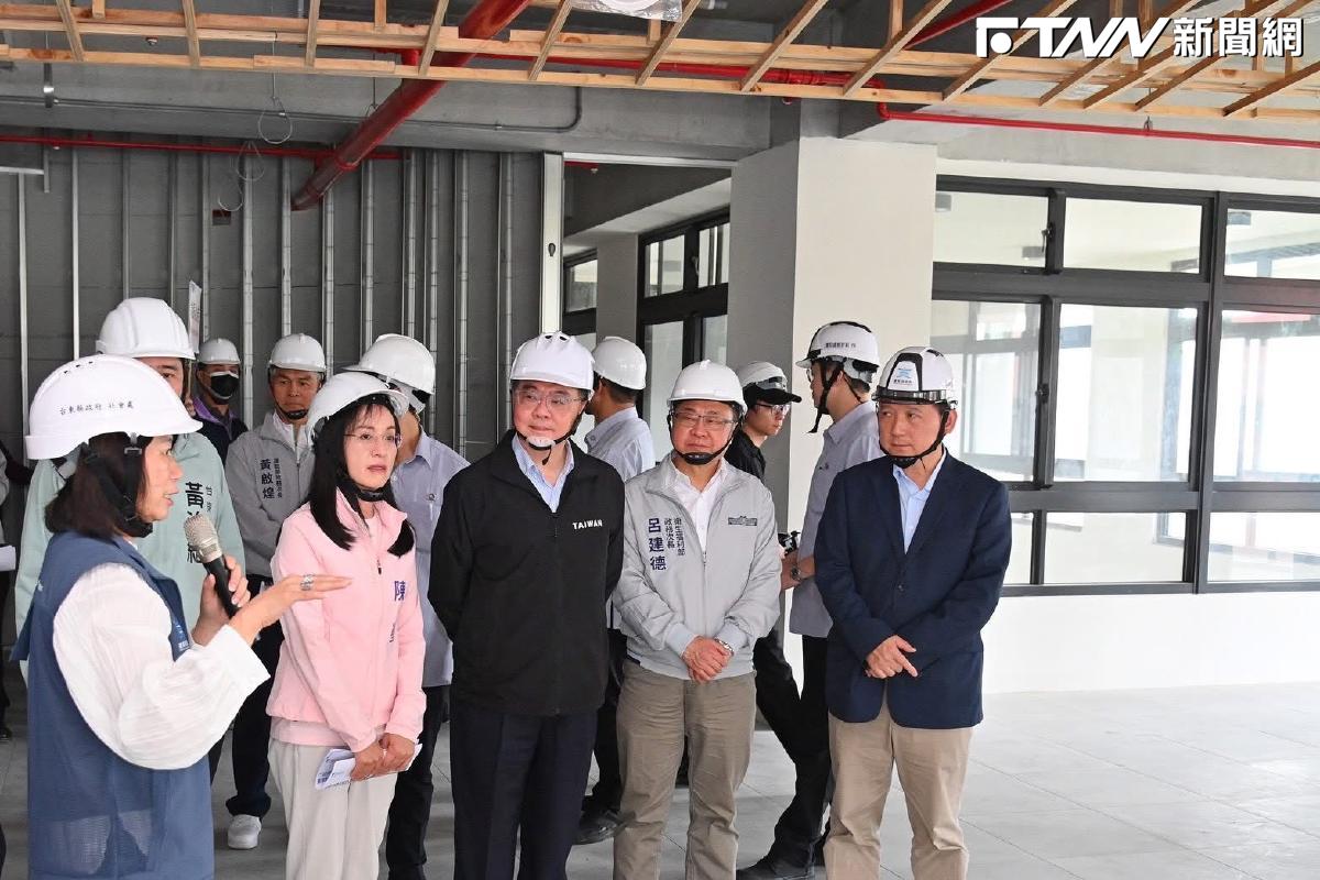 呂建德陪同卓榮泰赴台東拚長照 視察台東社福大樓興建工程預計六月完工