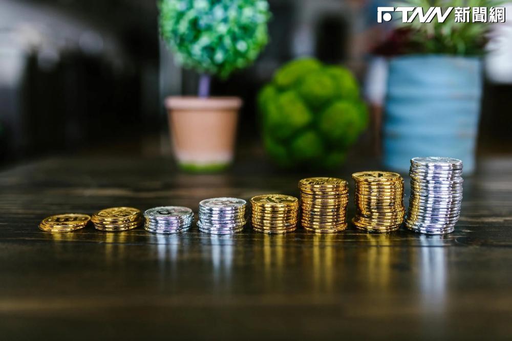 6.9萬股民果斷出場！00940回不到發行價　主力休市前救援猛買45.3萬張