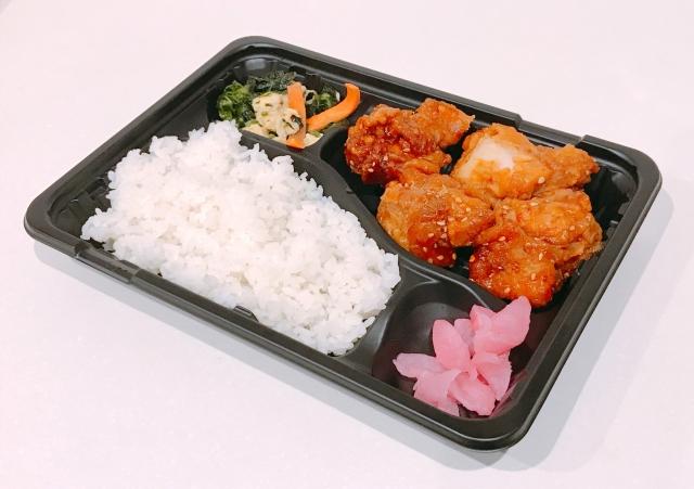 太誇張！新店區便當店大規模食物中毒「17人就醫」　衛生局勒令停業