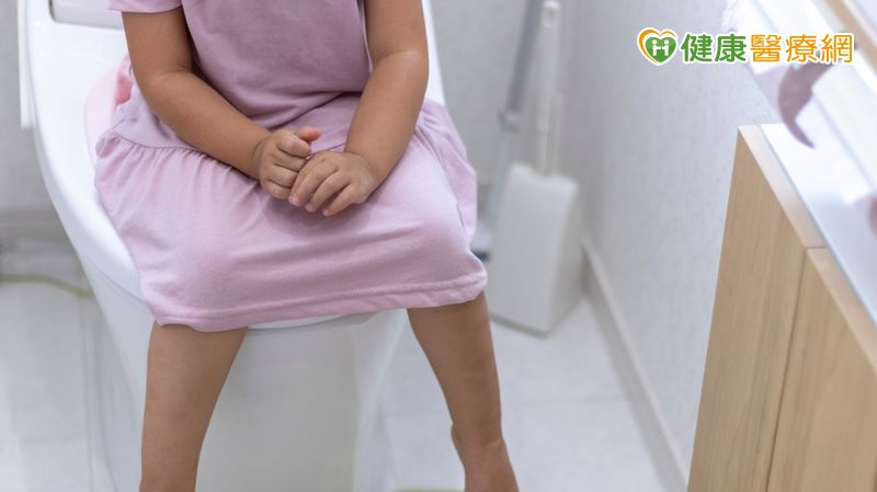 三歲女童反覆「血便」！就醫竟是「大腸...