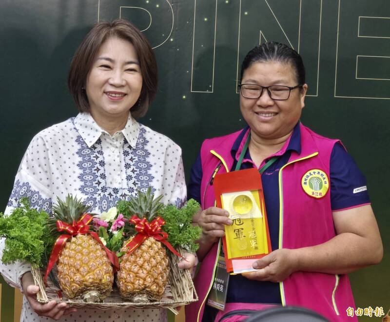 屏東金鑽鳳梨評鑑 林舜英奪雙冠王、甜度達18.6