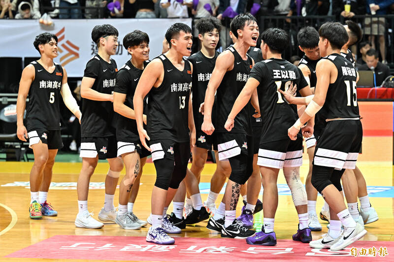 HBL》生死戰！南湖大勝南山 吊車尾搭上4強列車