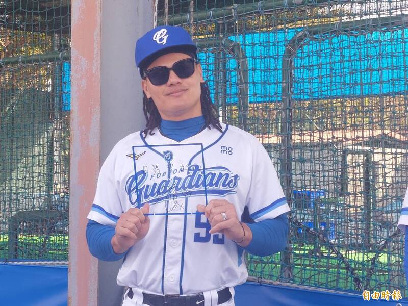 經典賽》「我之前比他還扯」 張育成：鄭宗哲心態沒問題