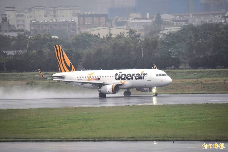 台灣虎航飛函館班機旅客突身體不適 急返桃機