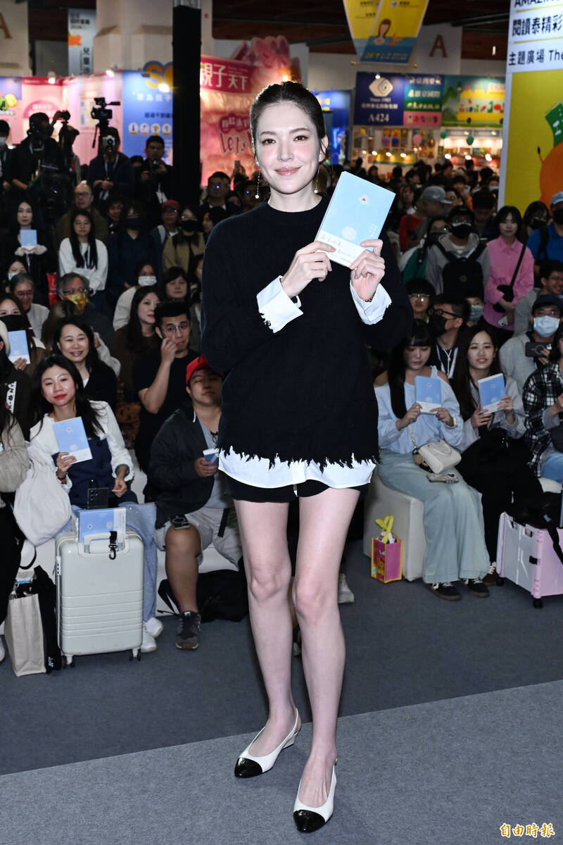 許瑋甯被問「私下和楊丞琳友誼」尷尬鬆口 認了日記從小被偷看