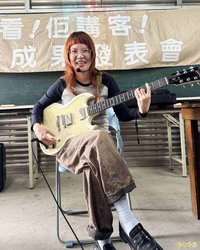 桃園平鎮客庄長者拍客語短片 歌手ana助唱「望鄉平安」傳承文化