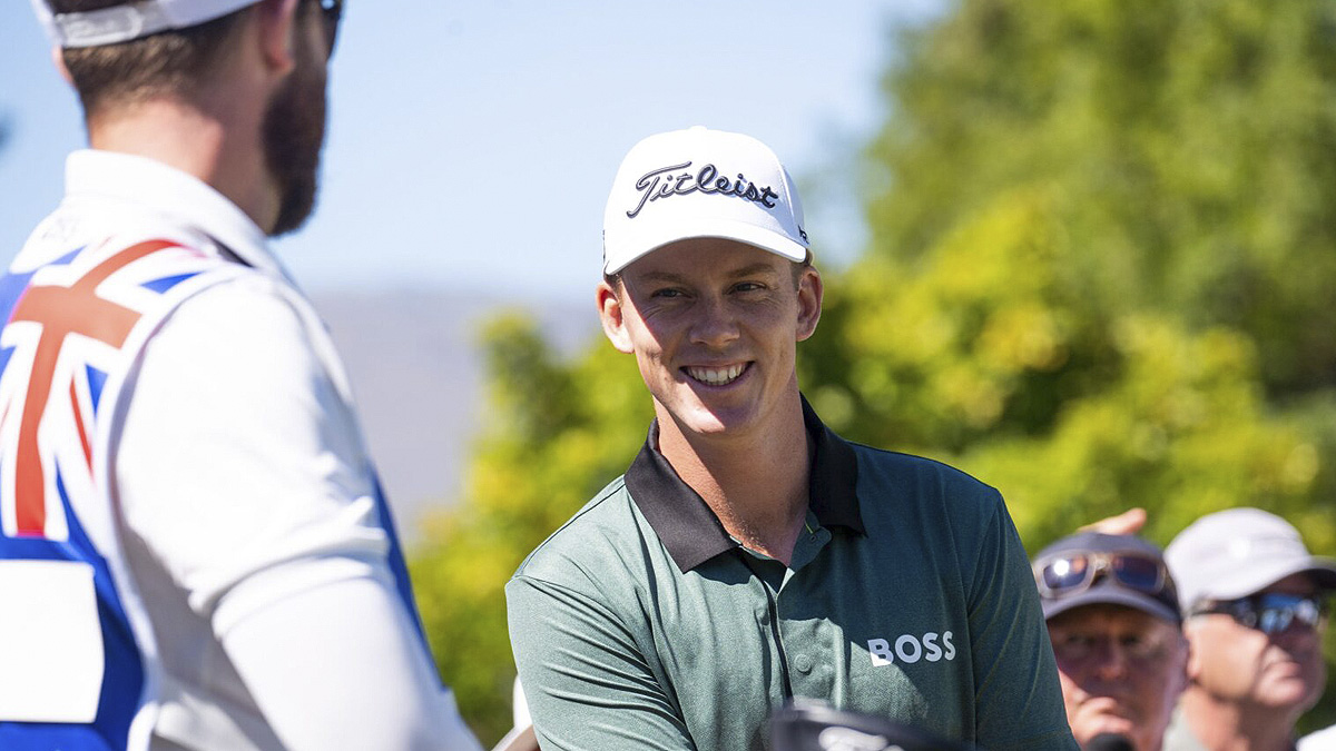 高爾夫》紐西蘭公開賽，希利爾五十四洞領先爭冠