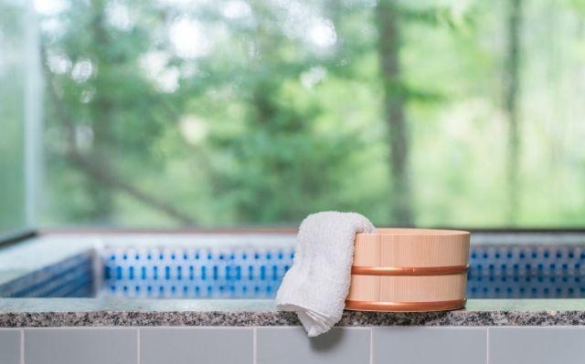 北投湯屋驚傳命案　女陳屍池內、男倒池外送醫不治