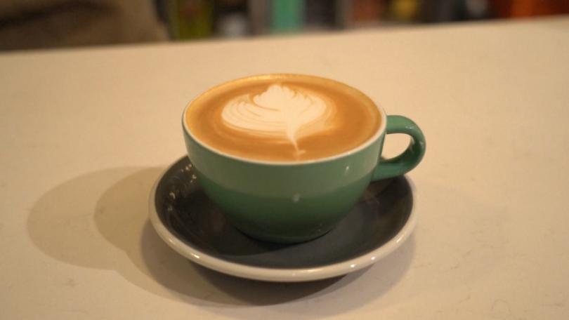 研究：每日喝咖啡或含咖啡因茶飲 可降低20％失智症風險