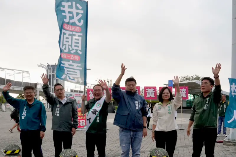 南方問政聯盟齊站路口跨區相挺「這個人」