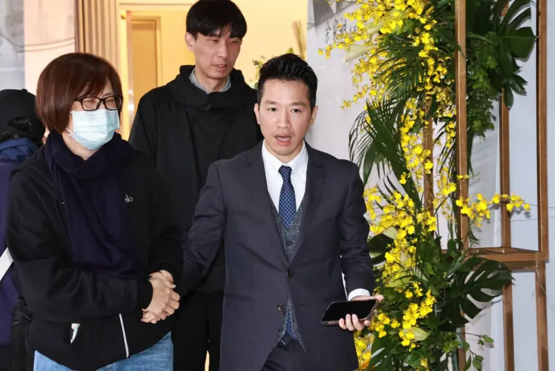 前特助朱政騏涉共諜案 何志偉怒了發3...