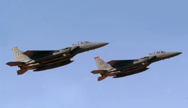 美軍自毀多架戰機、運輸機！只為救飛官逃脫