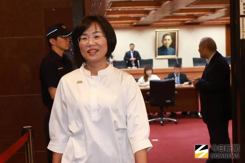 蘇巧慧首勝！徐巧芯：綠營民調可信度多低