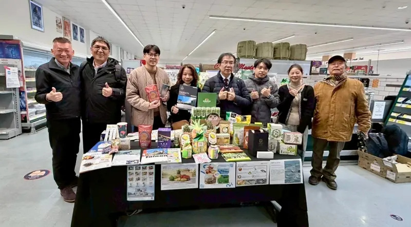 黃偉哲赴英拓銷農特產品市場