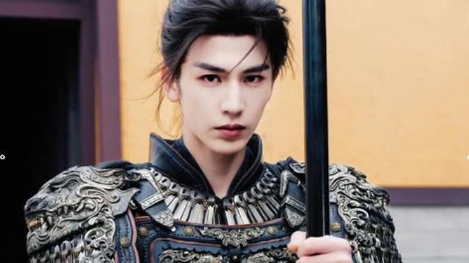 張凌赫《逐玉》帥到出戲！遭酸「粉底液將軍」粉絲力挺：偶像劇不美誰看