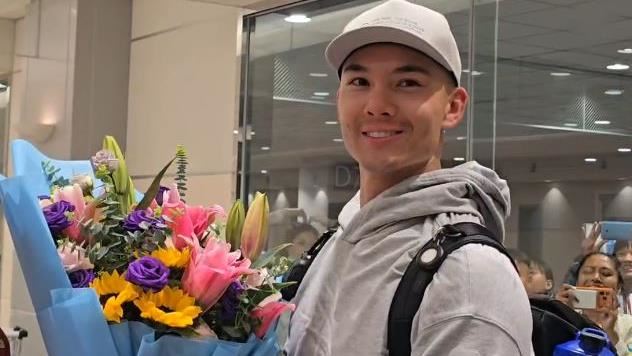 WBC／「費仔」飛抵台灣先與隊友吃宵夜！蔡其昌曬合照：大巨蛋見