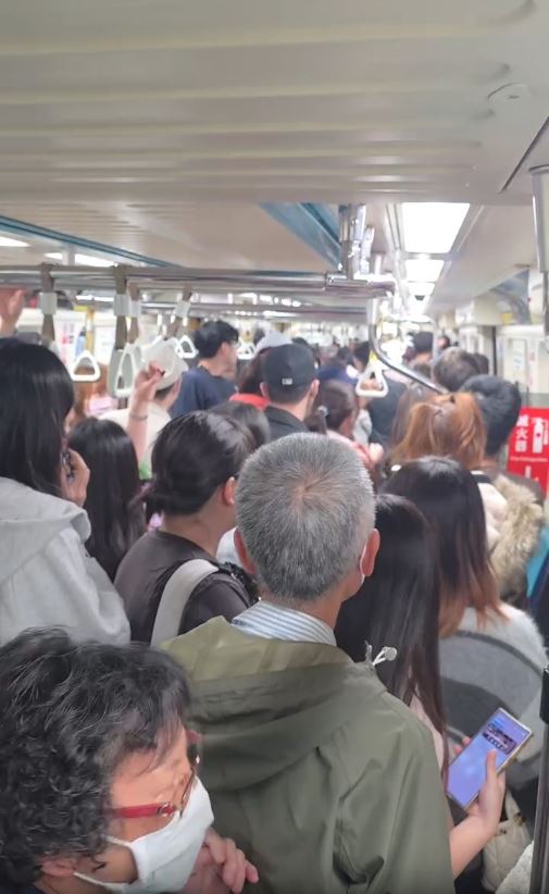 西門往龍山寺捷運驚魂！長者揮傘引發「大逃殺」　北捷：誤會一場已排除