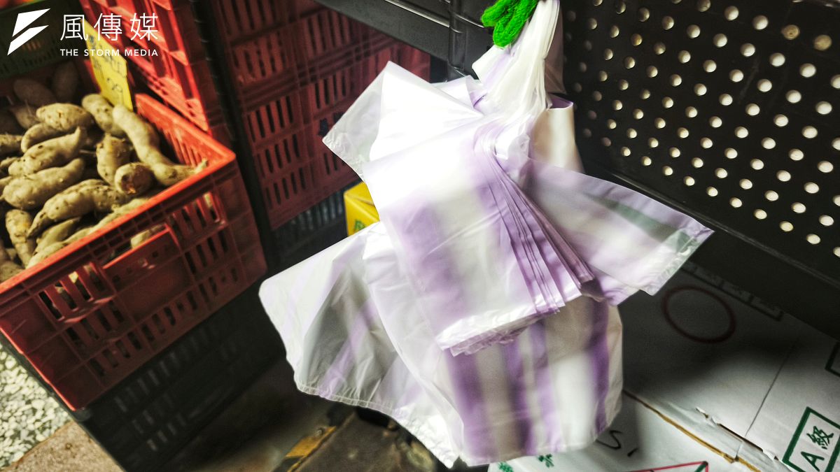 因應塑膠袋之亂！經部啟動5000噸「平價專案」：滾動式檢討供需狀況
