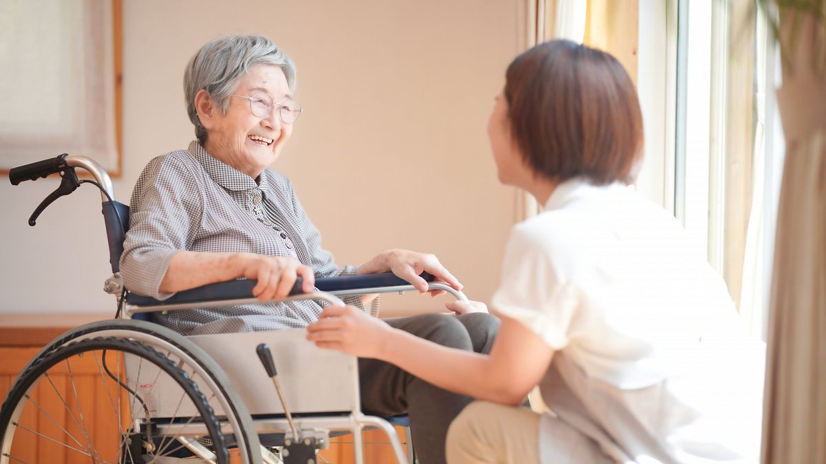 長輩呼吸喘、下肢水腫別只當老化　醫師示警：反覆出現3症狀，恐是心臟瓣膜出問題