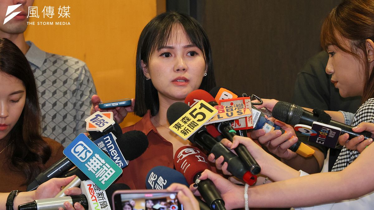 鍾小平自認「告發柯文哲」是議員典範　...