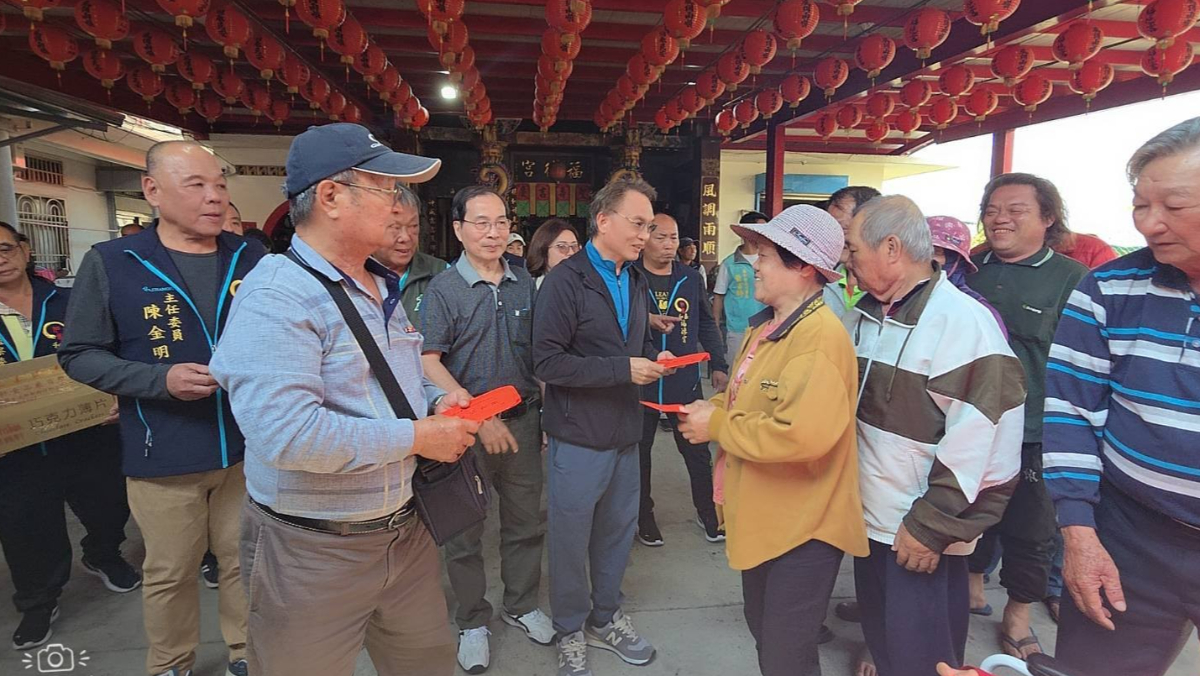 捕魚苗苦讀成台大博士！泰博董座陳朝旺回饋枋山　豪砸700萬全鄉發紅包