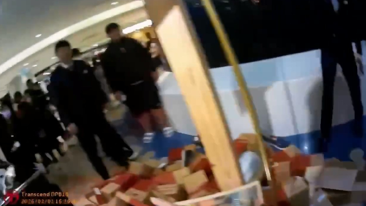 天母大葉高島屋2櫃姐遭毆　施暴男狼狽落網！打人原因曝