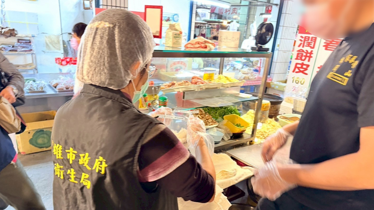 高雄驚傳大規模食物中毒！41人吃完同家春捲上吐下瀉　衛生局出手要查了