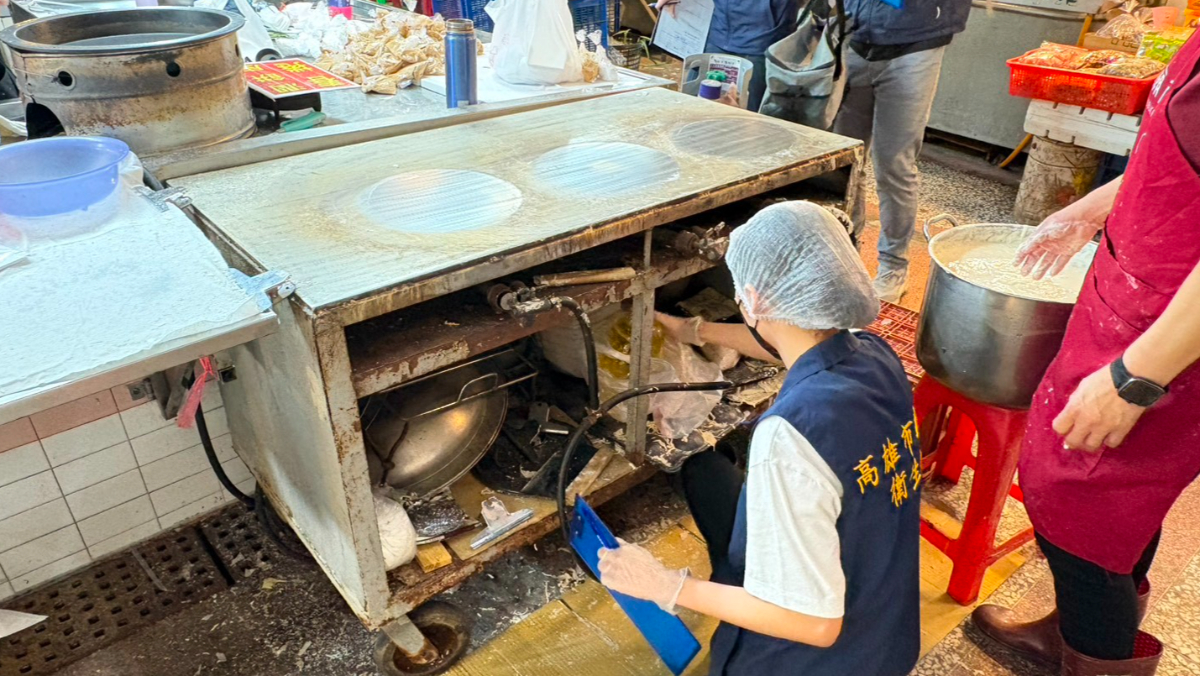 高市春捲食物中毒範圍擴大！受害者暴增至67人　衛生局勒令停業7天