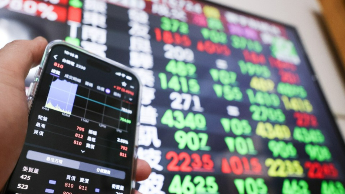 台積電ADR強彈台指期先衝8百點！　MSCI季調公布台股拚三萬兩亮麗封關