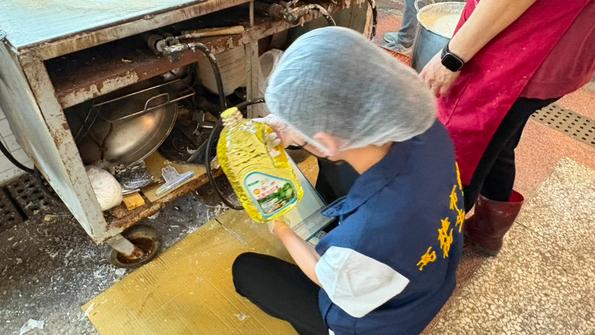 高雄春捲67人食物中毒！被勒令停業　攤商喊冤：查錯了誰要賠？