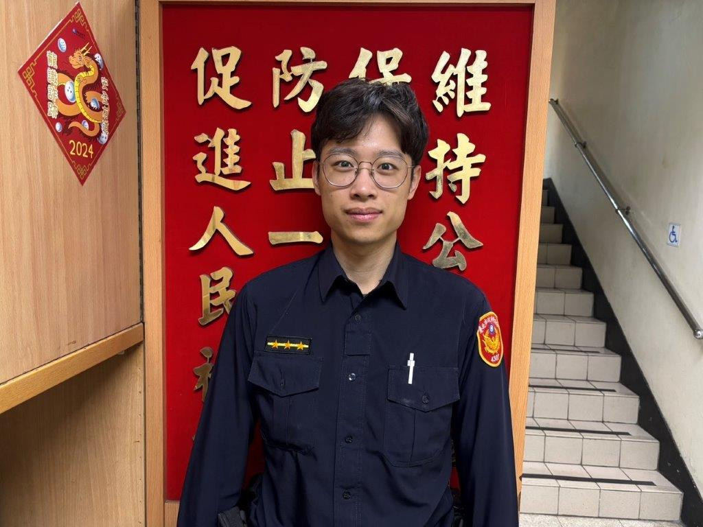 少年單車追風「烙鏈」 大安暖警經驗救援