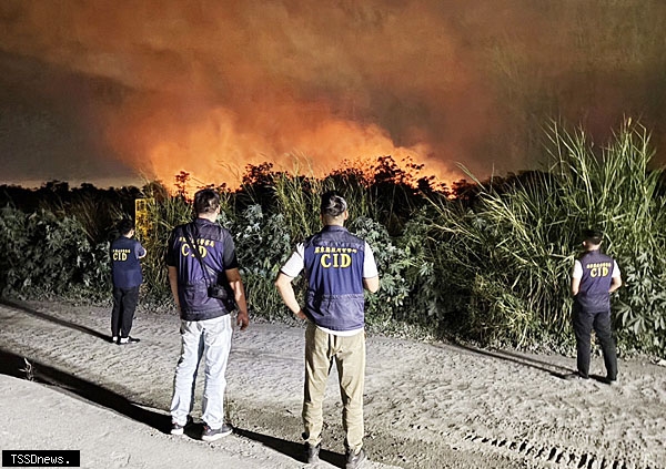 九如堤防雜草大火 疑捕獵縱火釀禍