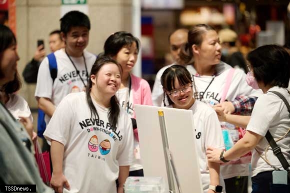 唐氏症基金會「因為有你，我們一起」特展 9天吸引近2萬人參與