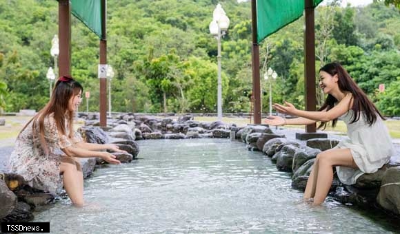 臺南螢光花泉季漫遊之旅開放報名 春遊楠西賞花泡湯