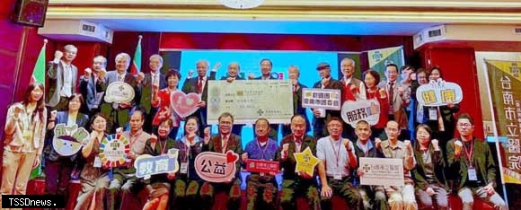 秀傳醫療體系捐百萬攜手救國團推動健康識能 深耕臺南社區健康與衛教