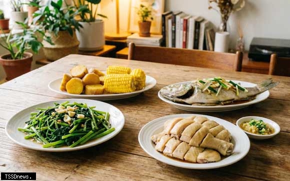 「紅綠燈分類」搭配「二一一餐盤法」 年菜聰明吃不怕胖