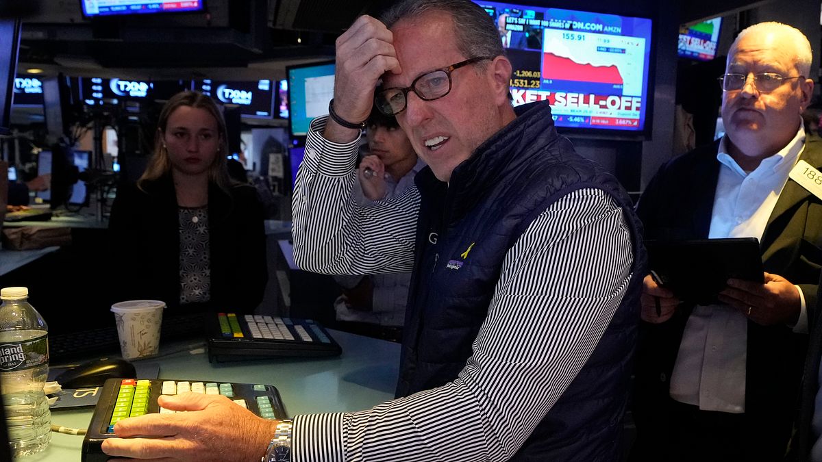 軟體股被AI打成夕陽產業？​謝金河曝這公司跌到「剩0.44美元」：走上報紙後路