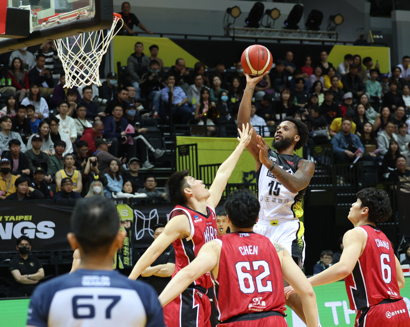 TPBL新北國王擊敗台北台新戰神（1） (圖)