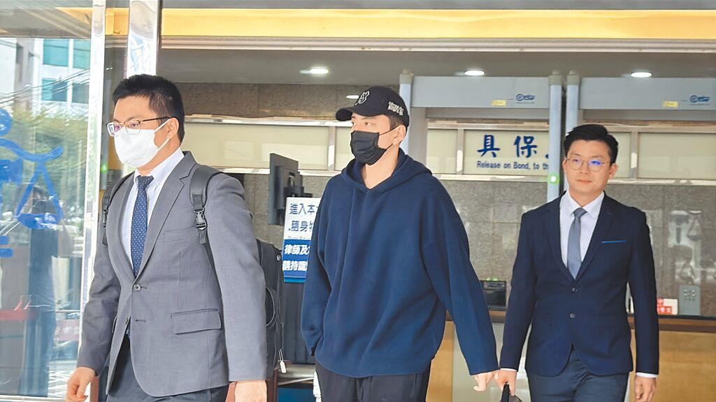 毀滅演藝圈的男人！王大陸低調退伍近況曝光了